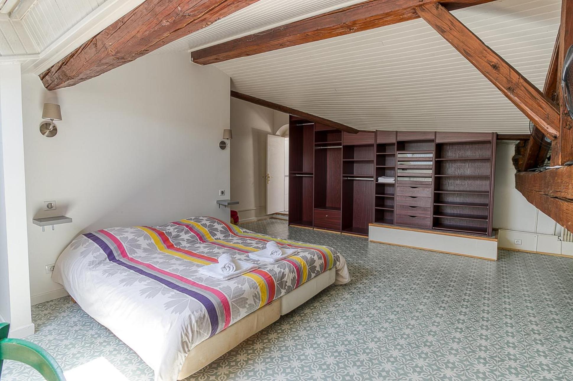 Sejourner Au Chateau De La Roue Grand Appartement Lissieu Екстериор снимка