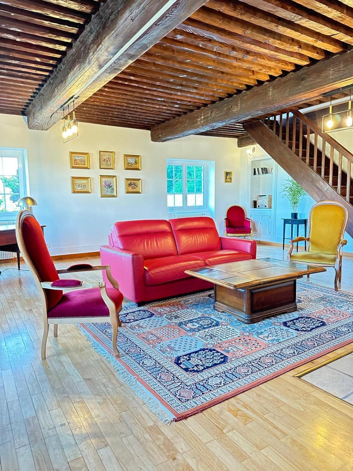 Sejourner Au Chateau De La Roue Grand Appartement Lissieu Екстериор снимка