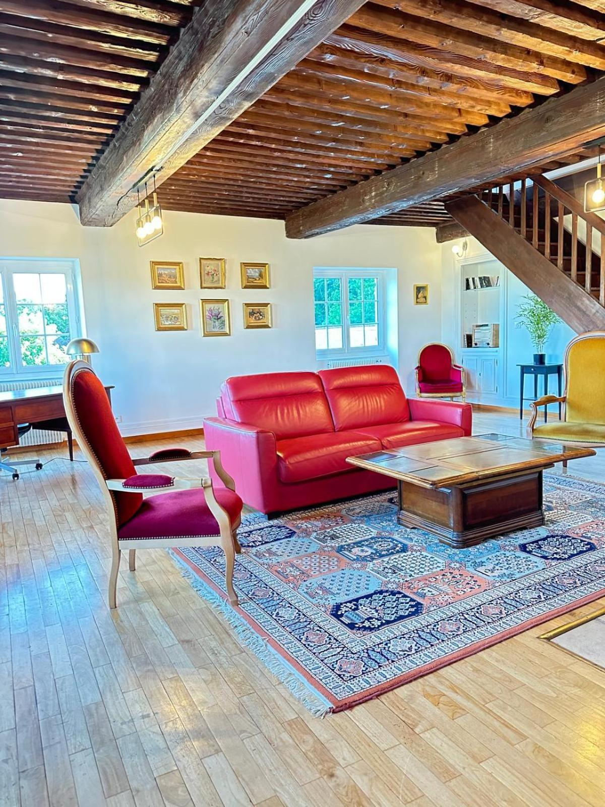 Sejourner Au Chateau De La Roue Grand Appartement Lissieu Екстериор снимка